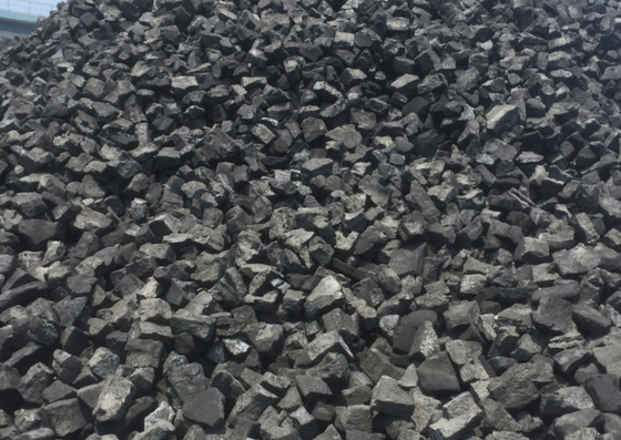 Panaskan 30600 Kj/Kg Foundry Coke Bahan Baku Untuk Pengecoran Besi Kelembaban Rendah